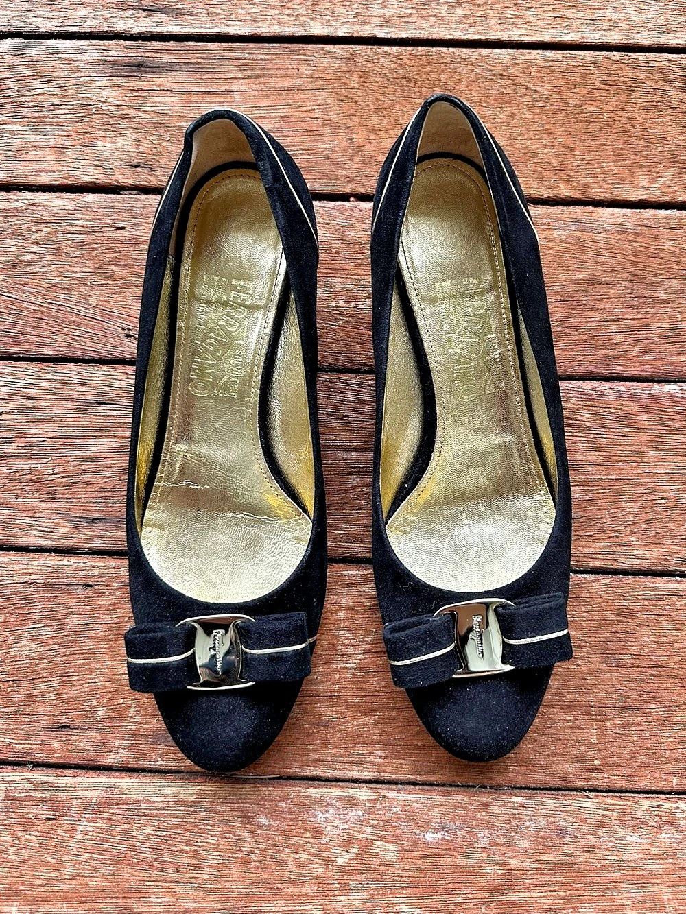 Salvatore Ferragamo Black Suede Vara Bow Pumps Gold Trim Block Heel US 8 (UK 5)